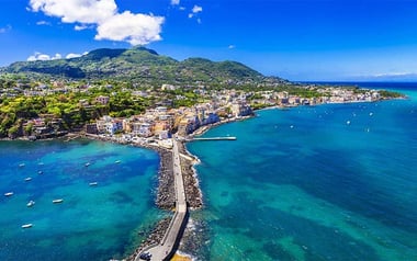 Ischia: un viaggio tra spiagge e relax